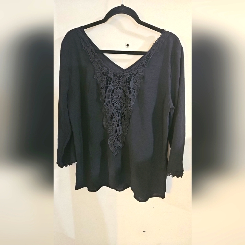 Size: Large, Color: Black ⚫️